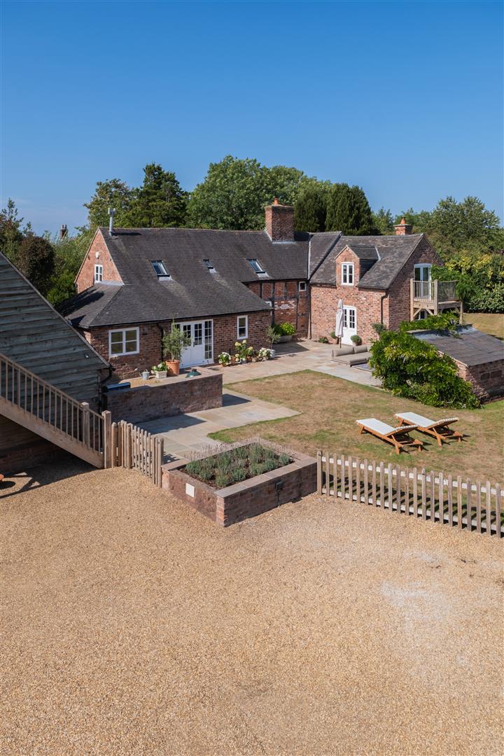 4 bedroom Detached House for Sale in Clotton